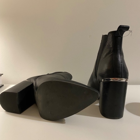 Black ankle boot - Picture 4 of 4